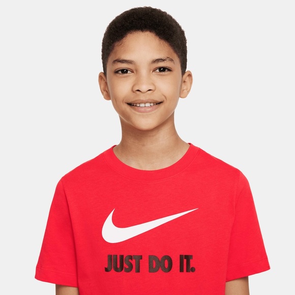 Big Boy’s Nike NSW ‘Just Do It’ Swoosh T-shirt, NWT - Picture 5 of 7